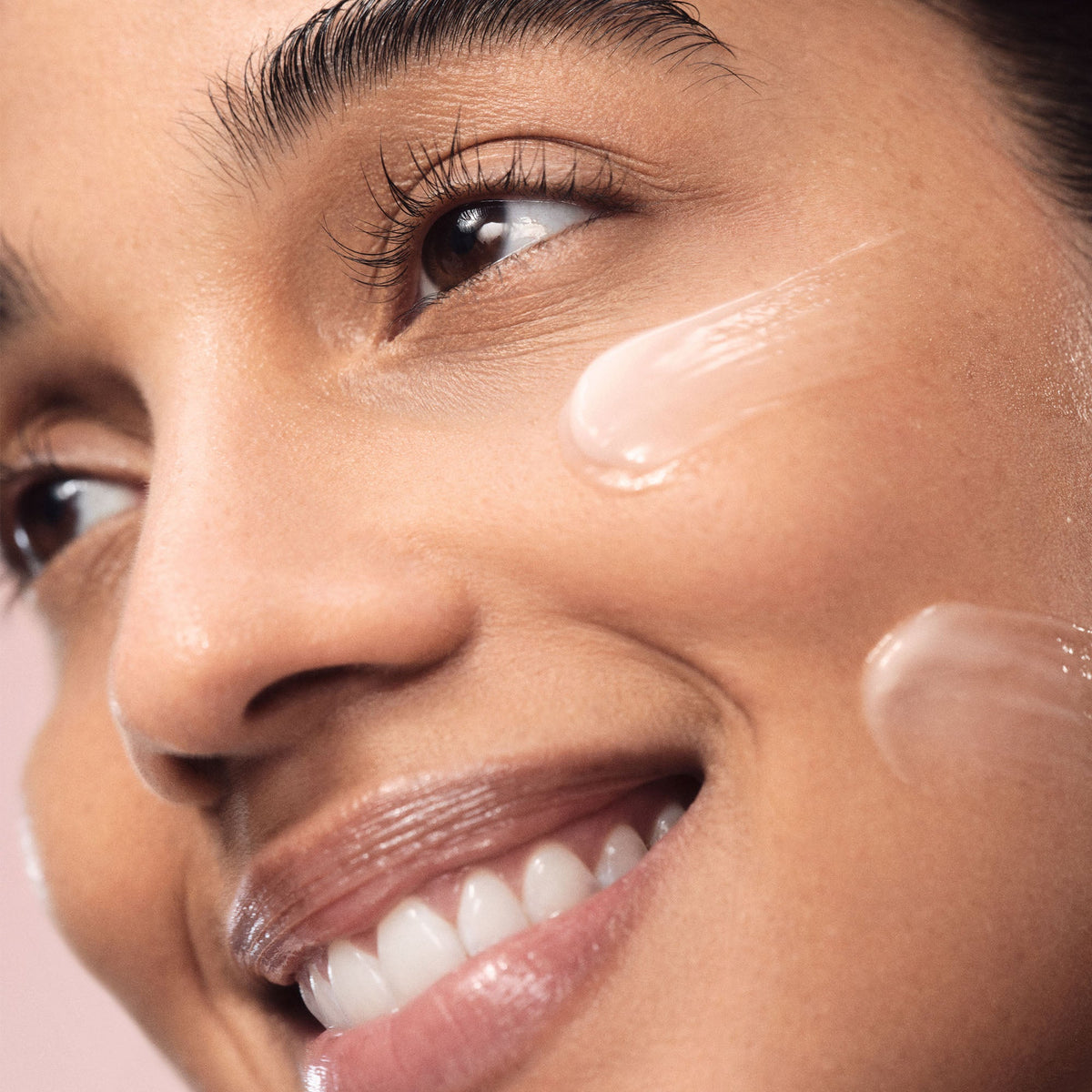 mini-cloud-dew-gel-cream-moisturizer-t3 2026-Cloud-Dew-2.jpg