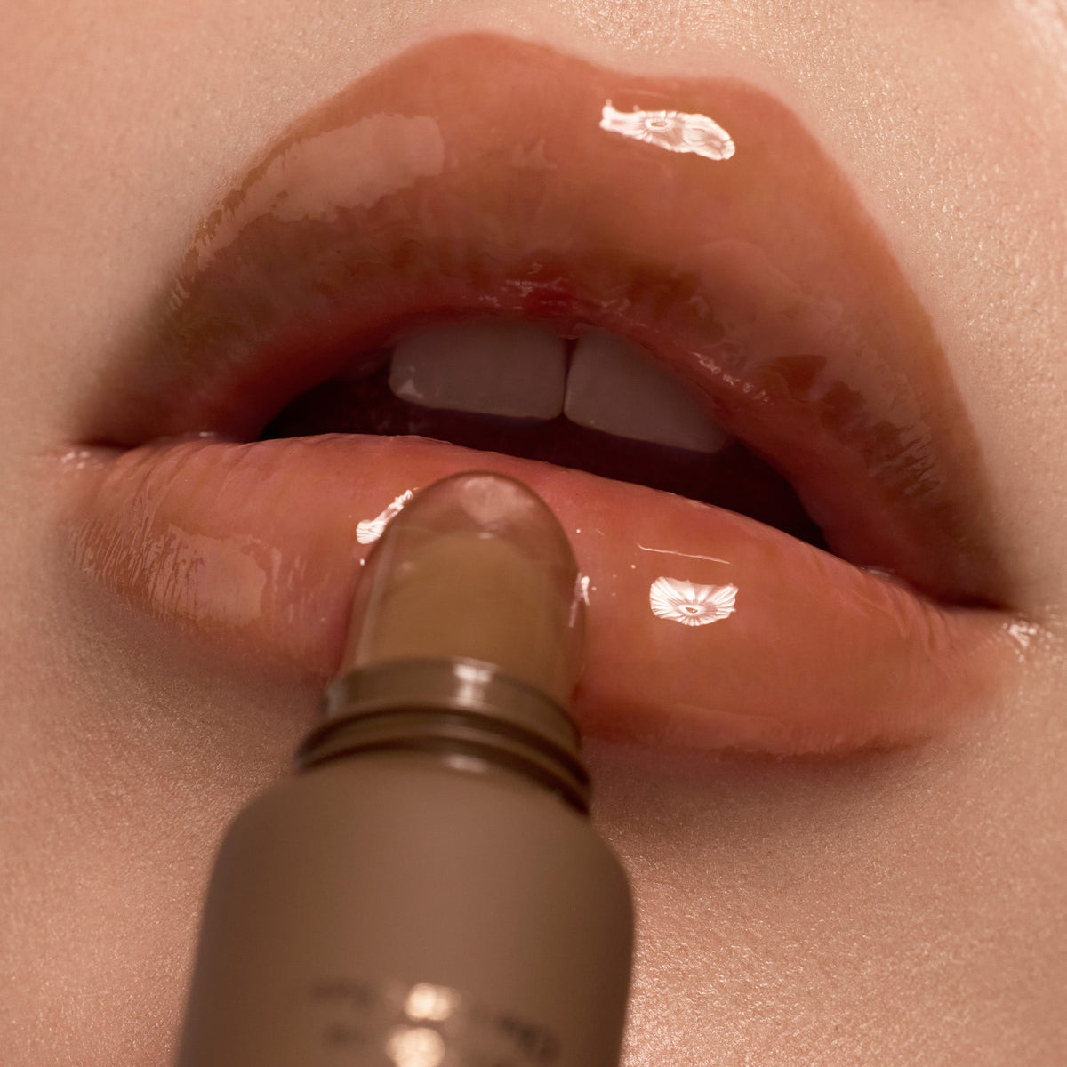 lip-butter-balm-hot-cocoa-z6 LBB-Hot-Cocoa-2025-Lip.jpg